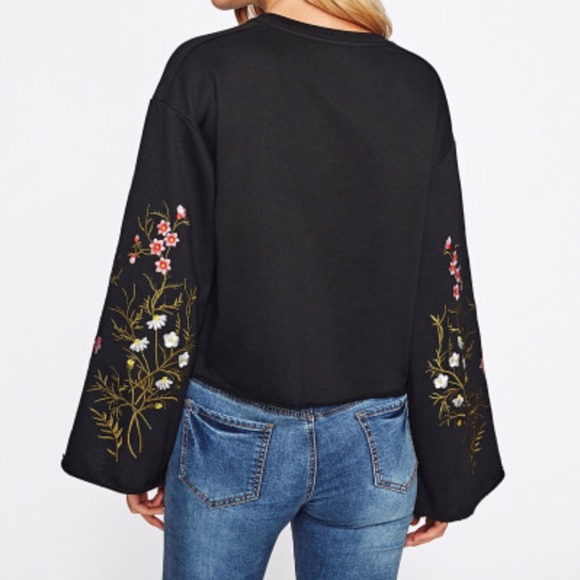 ALMOST HERE! FLORAL EMBROIDERED BELL SLEEVE TOP - Picture 4 of 4